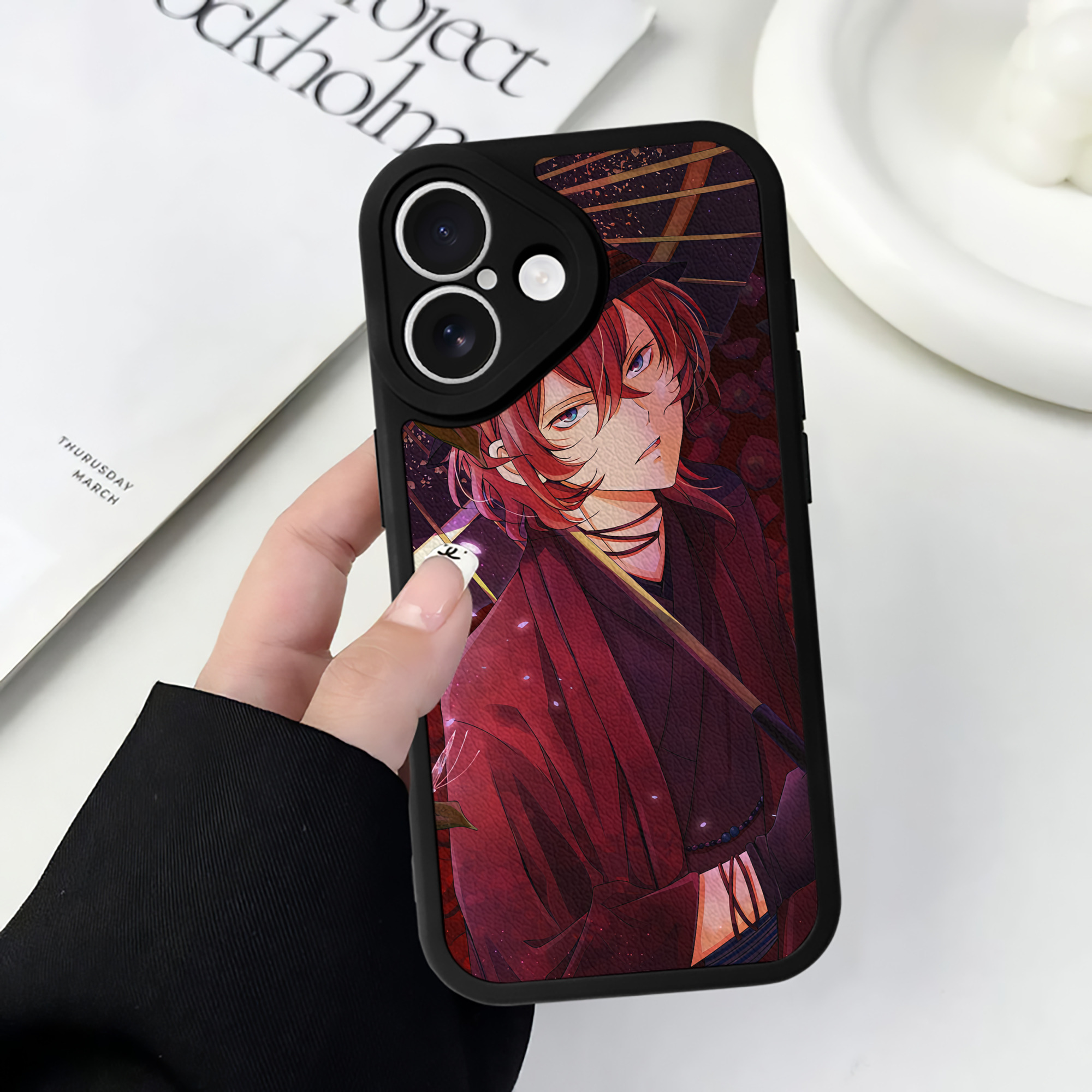 （画像用） 文豪ストレイドッグス Bungo Stray Dogs 【iPhone 16シリーズ対応】シリコンスマホケース（レザー調） 材質：シリコン